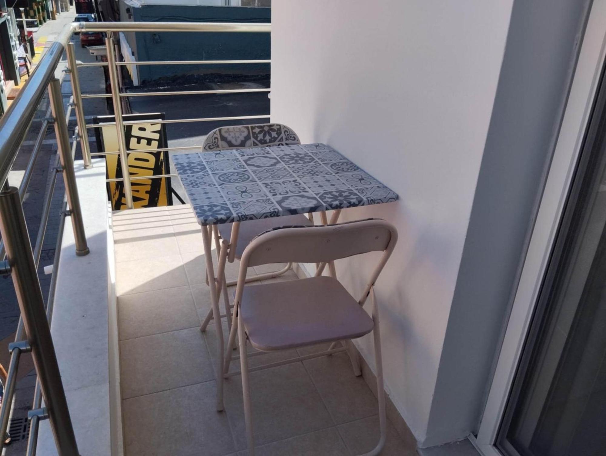 Lilian'S Seaview-Party Street-Youth Studios Rhodes City Eksteriør billede